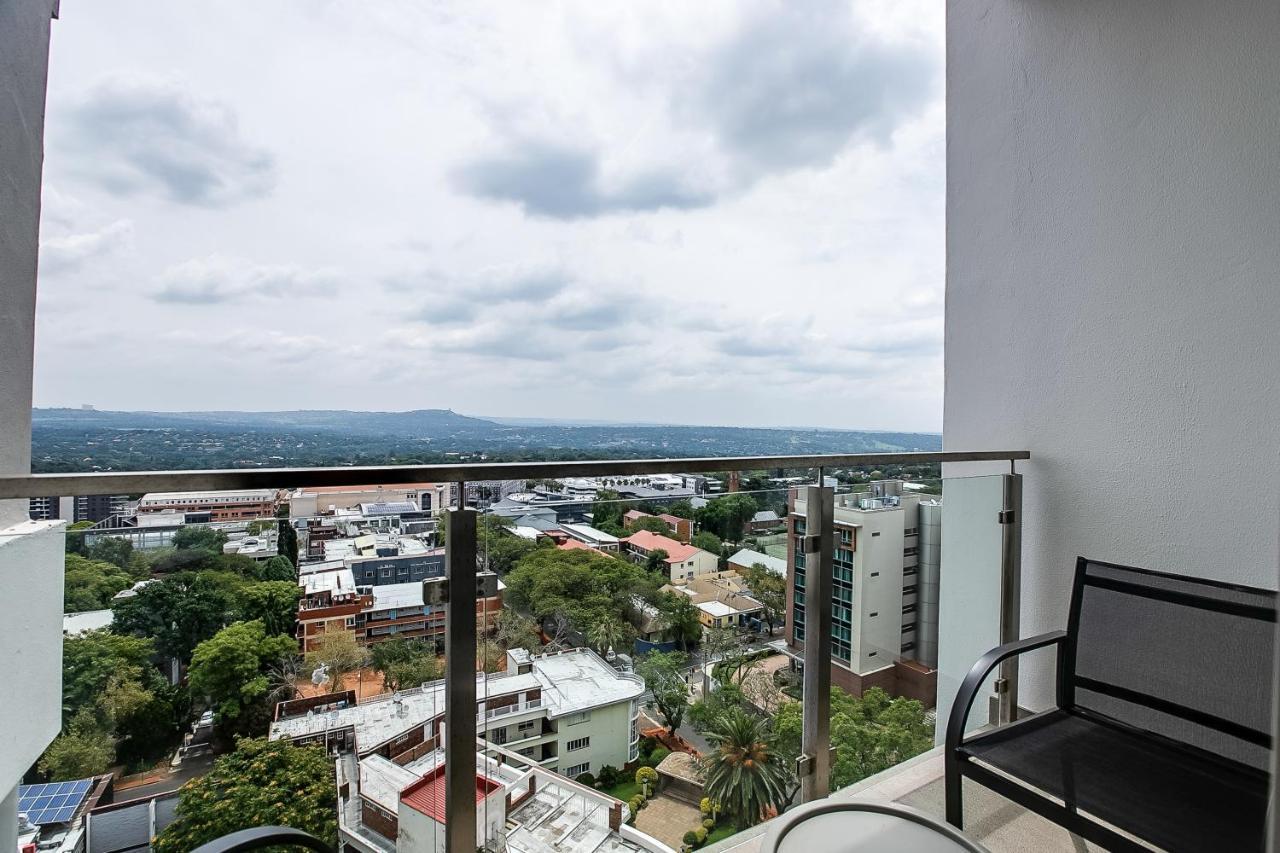 Apartamento The Serviced Collection At The Tyrwhitt Rosebank Joanesburgo